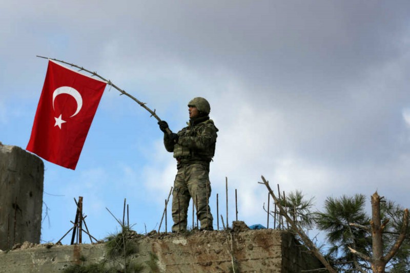 Turska vojna intervencija na severozapadu Sirije, spektakularno ciničnog imena „Malisnova grančica“, uperena je protiv Kurda ali je direktno konfrontirala Ankaru i Vašington koji je kurdske milicije naoružavao tokom borbi protiv islamista, a i danas ih smatra pouzdanim saveznikom.